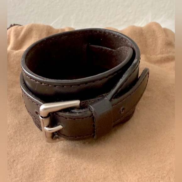 LOUIS VUITTON Leather Monogram Glacé Wrap Bracelet - Picture 2 of 9